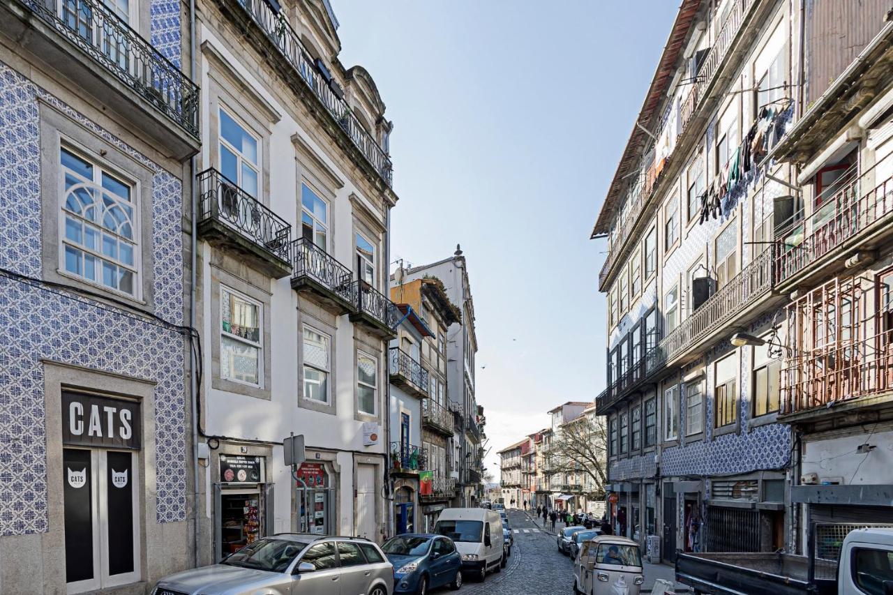Lovelystay - Cativo Studio Downtown By Metro Station Porto Exterior photo